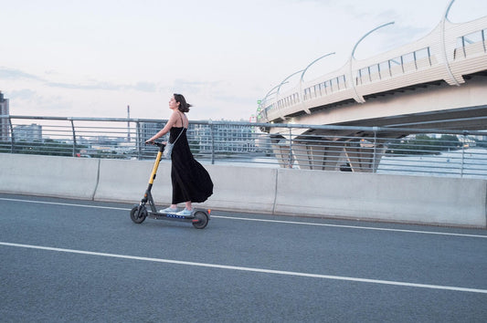 Optimiser l’autonomie de votre trottinette électrique : du pneu à la batterie